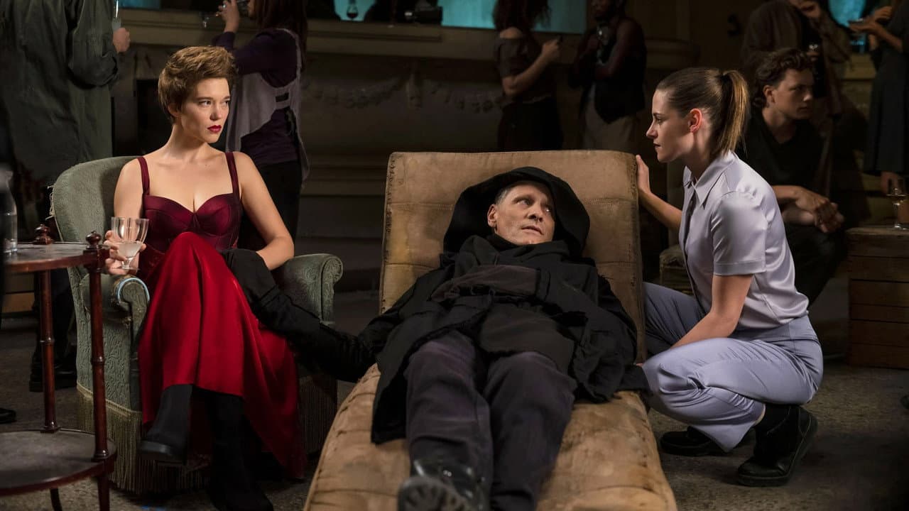 Crimes of the Future still 3