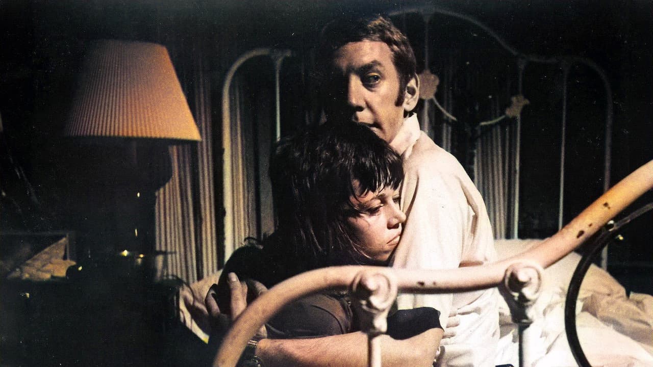 Klute still 6