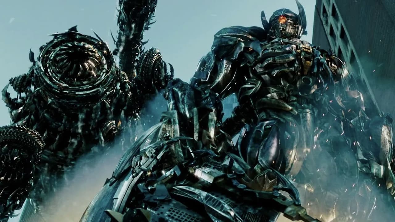 Transformers: Dark of the Moon still 4