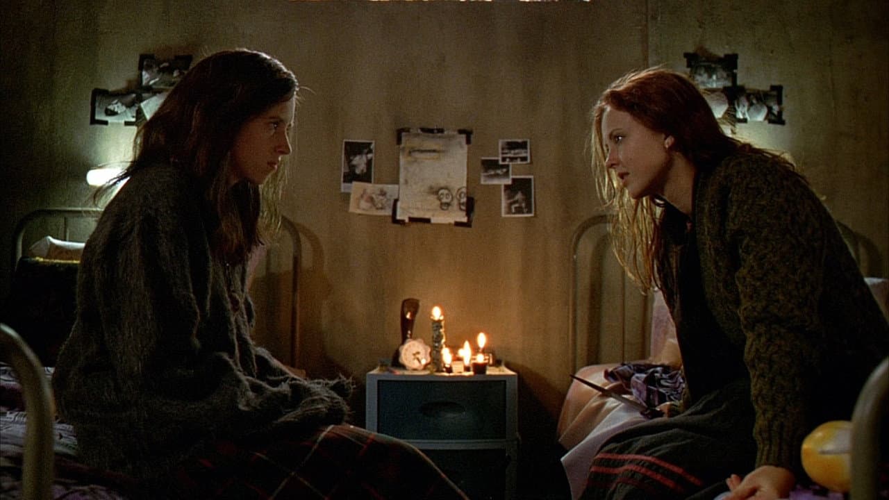 Ginger Snaps still 6