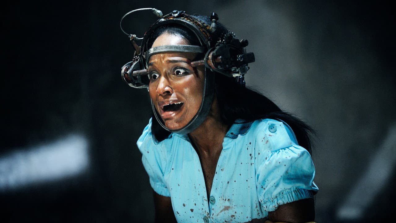 Saw VI still 8