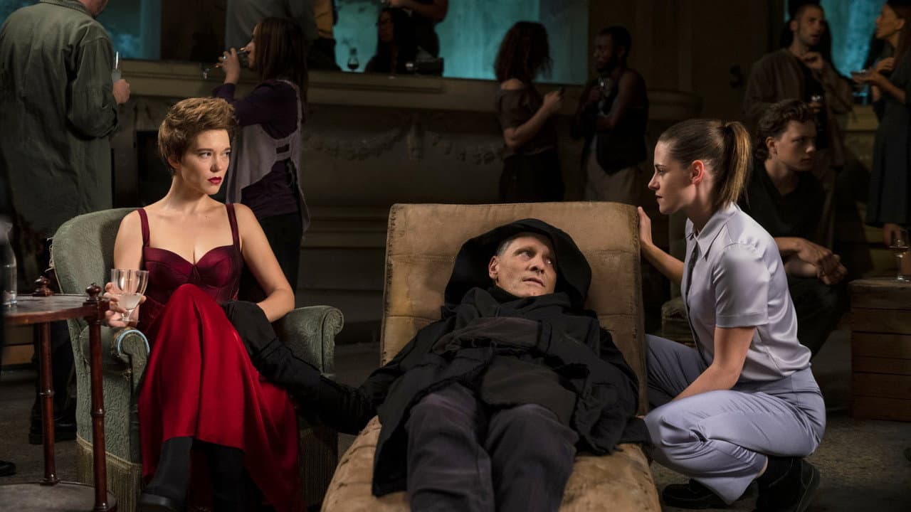 Crimes of the Future still 2