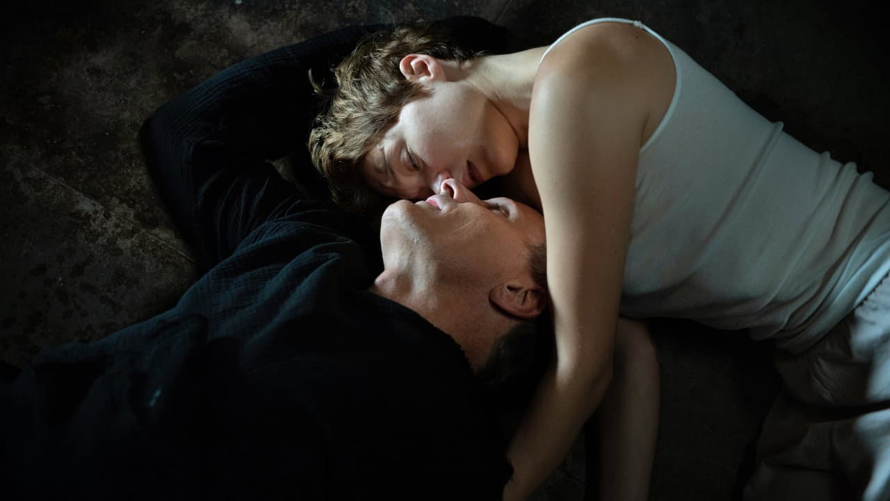 Crimes of the Future still 8