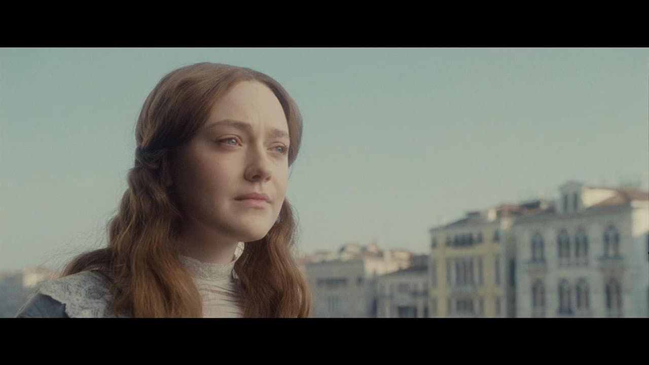 Effie Gray still 4