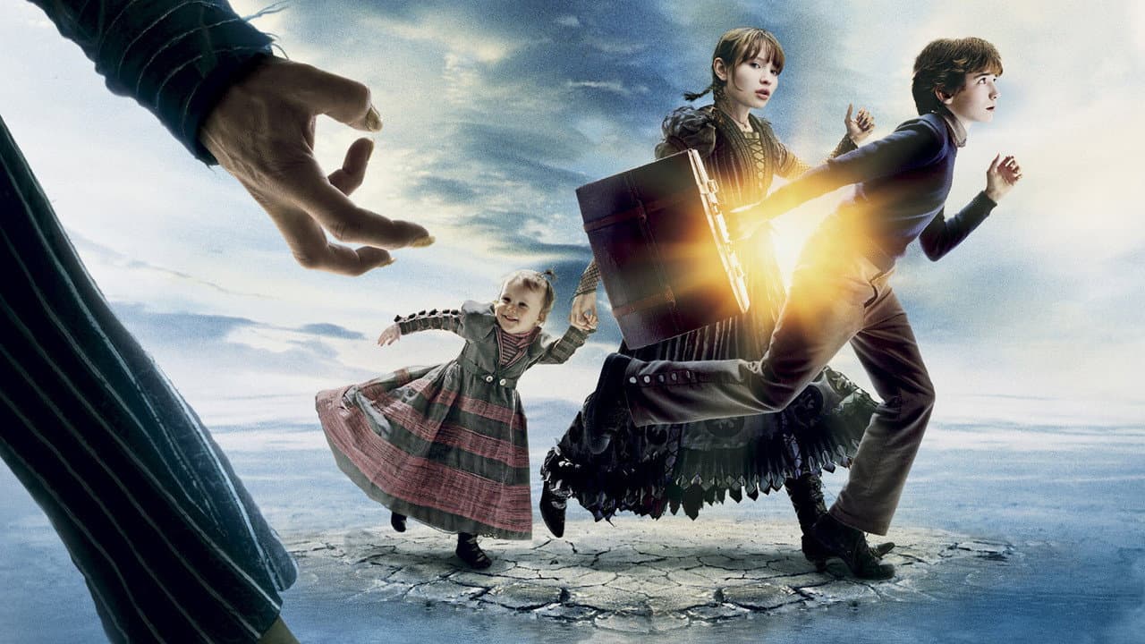 Lemony Snicket's A Series of Unfortunate Events still 3