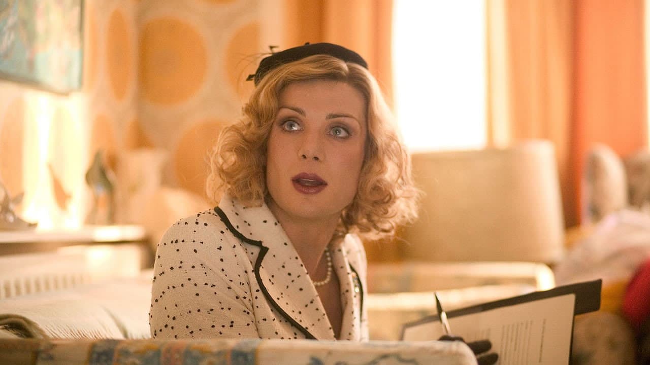Breakfast on Pluto still 3