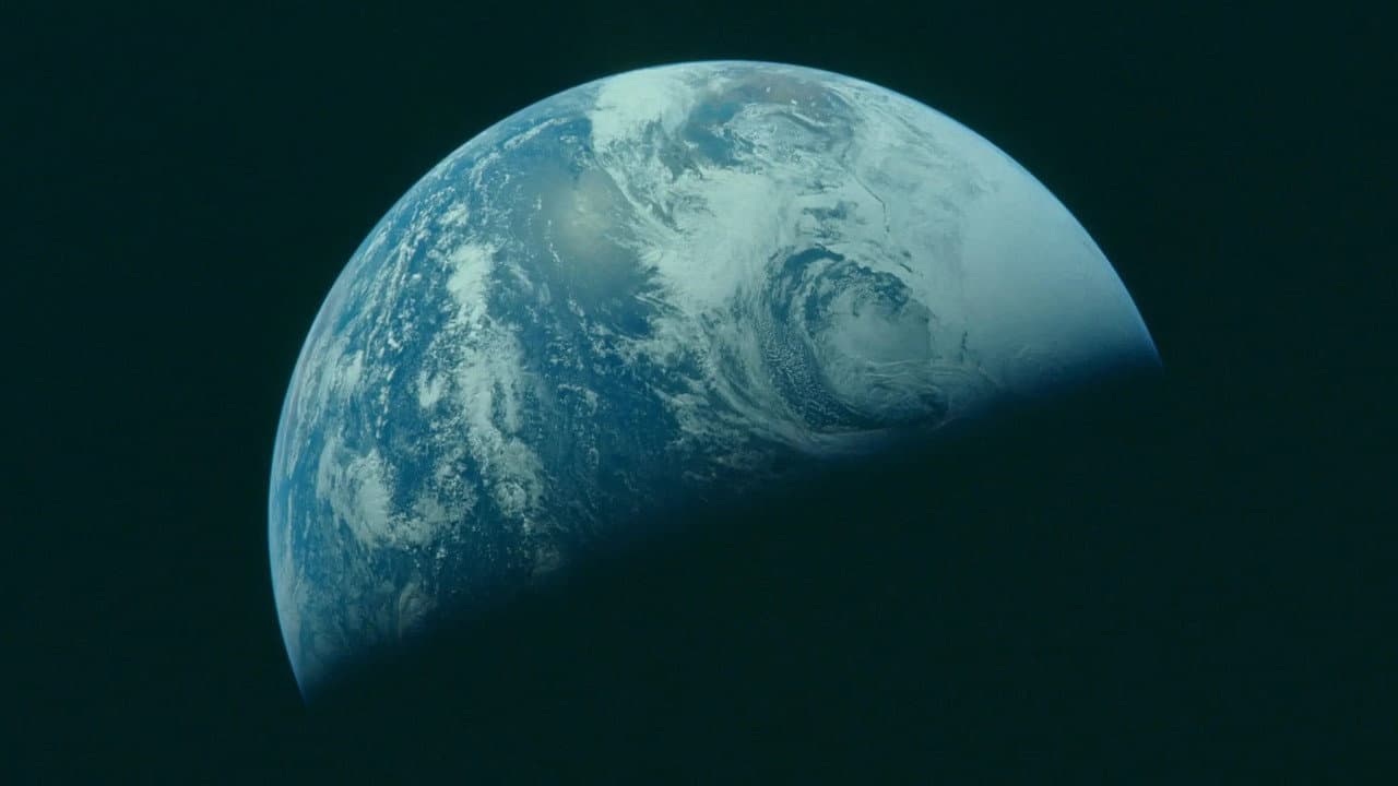 Apollo 13: Survival still 5