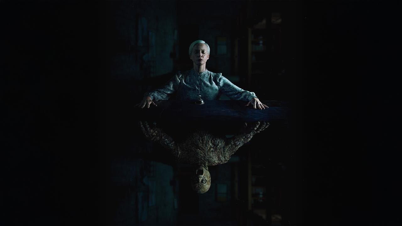 Oddity still 4
