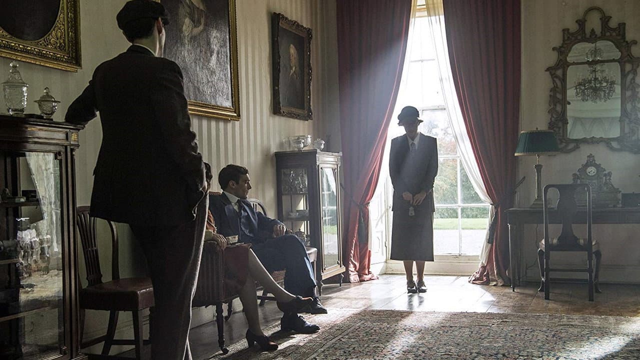 Agatha and the Truth of Murder still 7