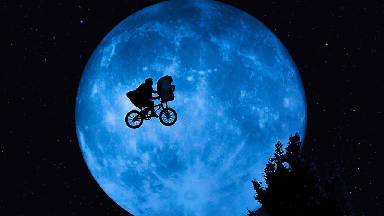 E.T. the Extra-Terrestrial still 8