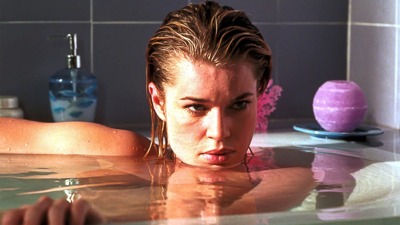 Femme Fatale still 4