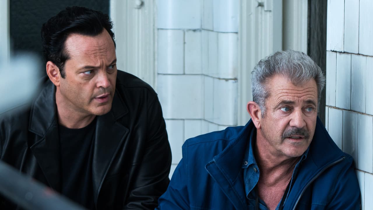 Dragged Across Concrete still 8