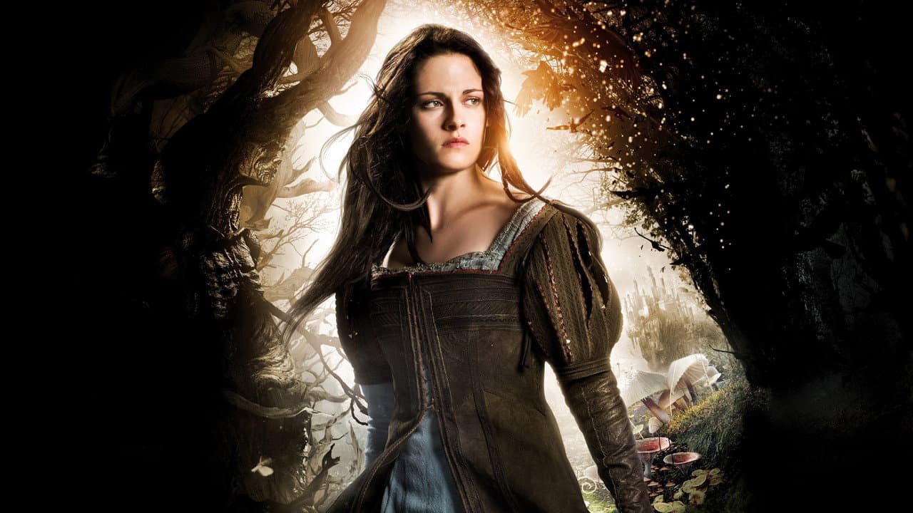 Snow White and the Huntsman still 5