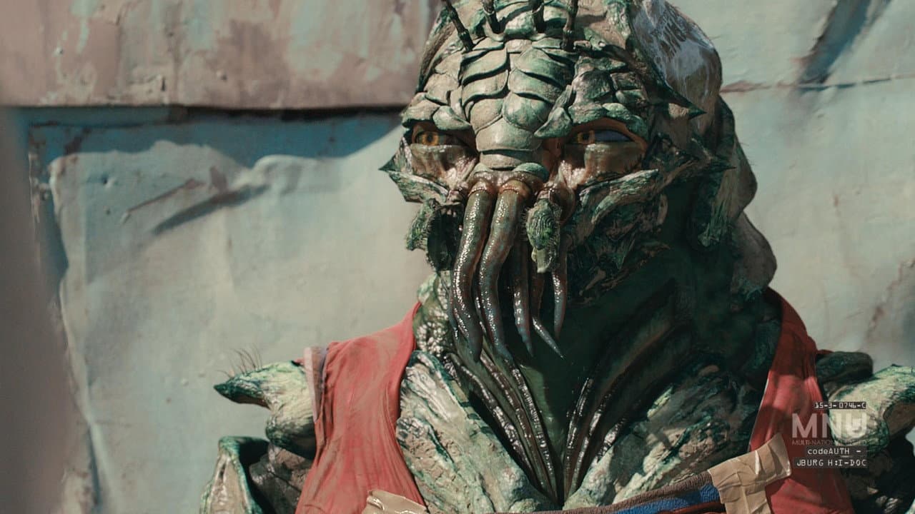 District 9 still 4