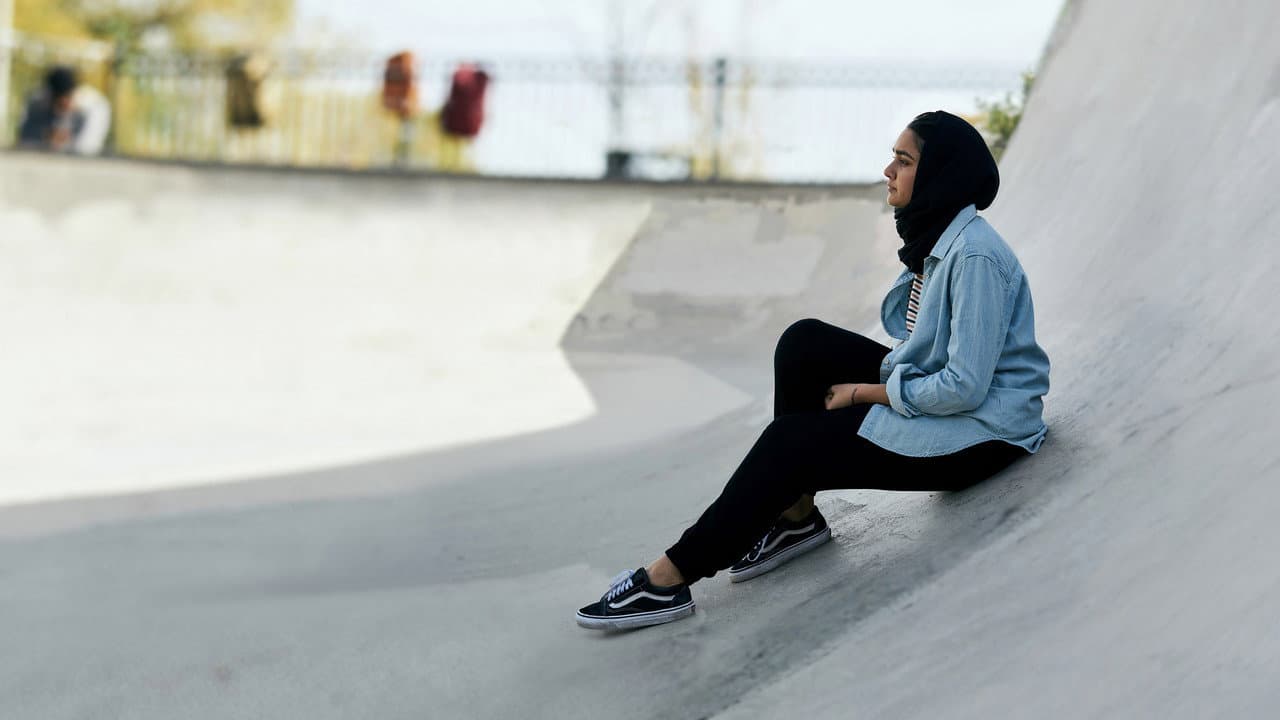 Hala still 3