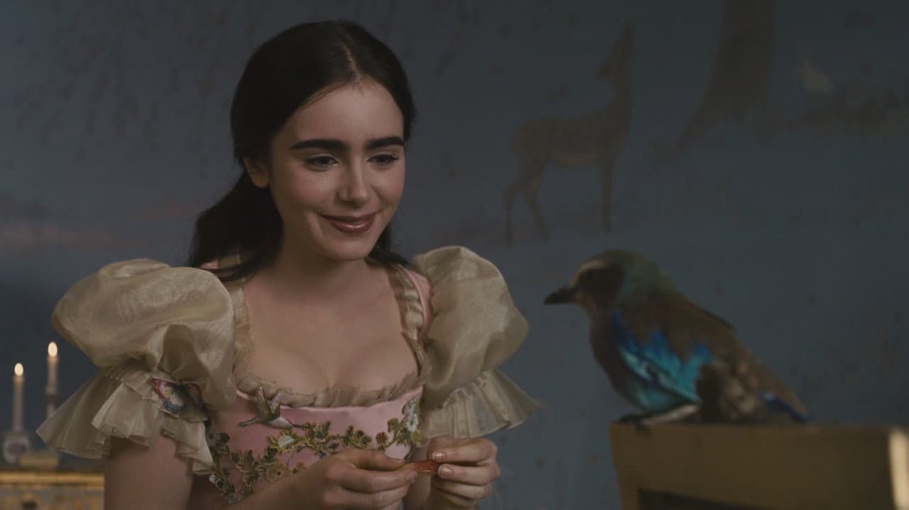 Mirror Mirror still 7