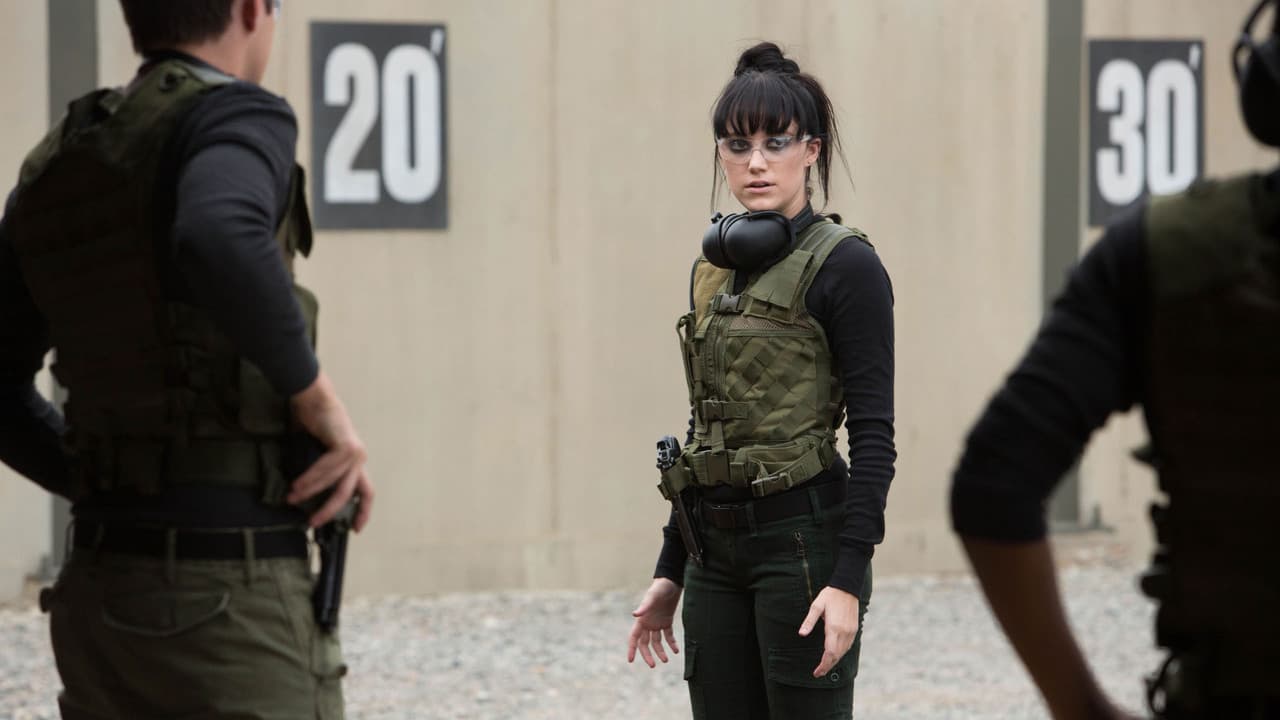 The 5th Wave still 7