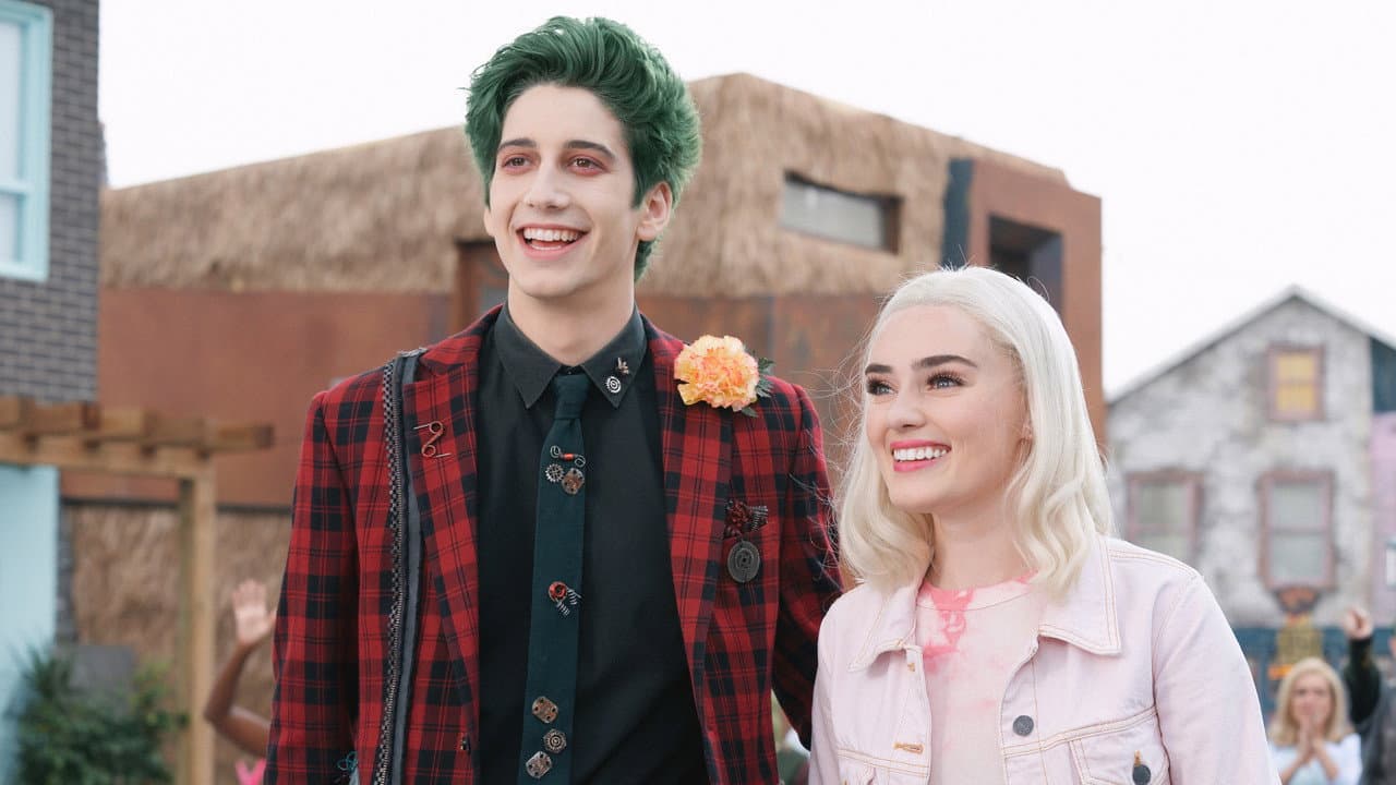 Z-O-M-B-I-E-S 3 still 6