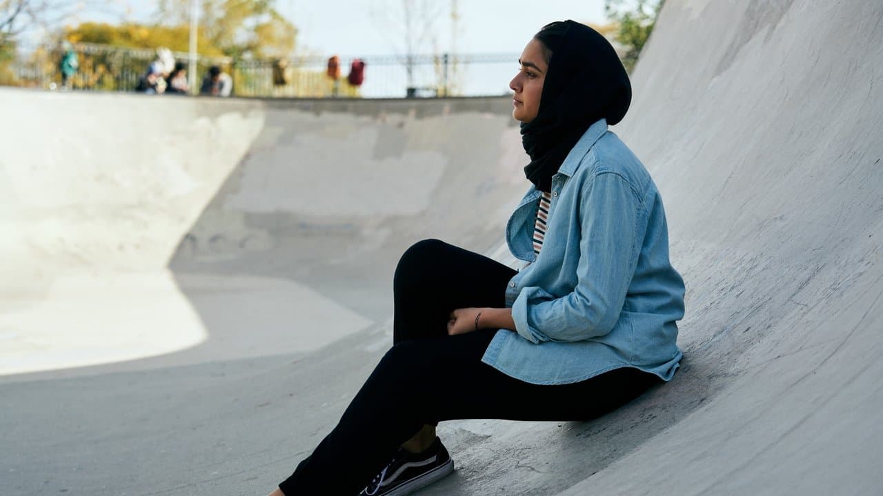 Hala still 1