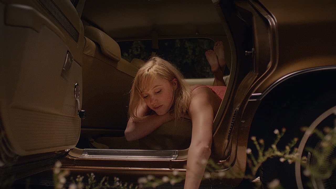 It Follows still 7