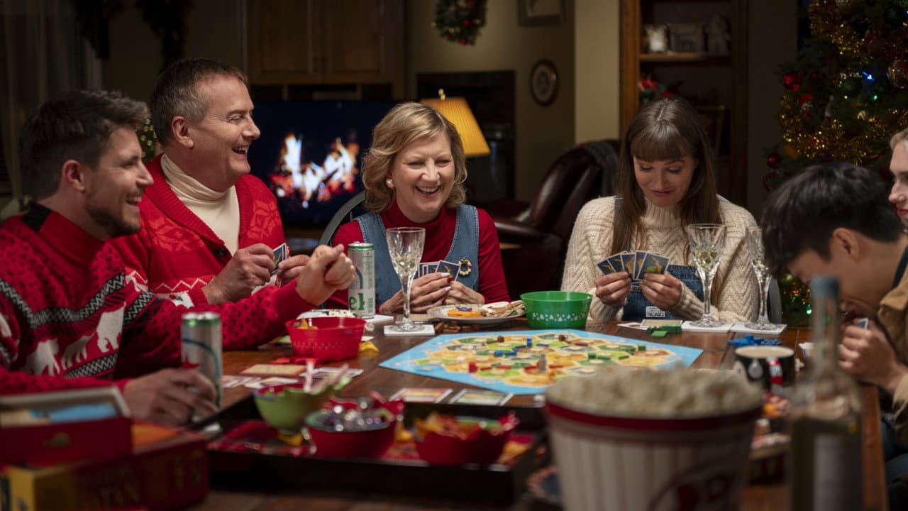 EXmas still 6