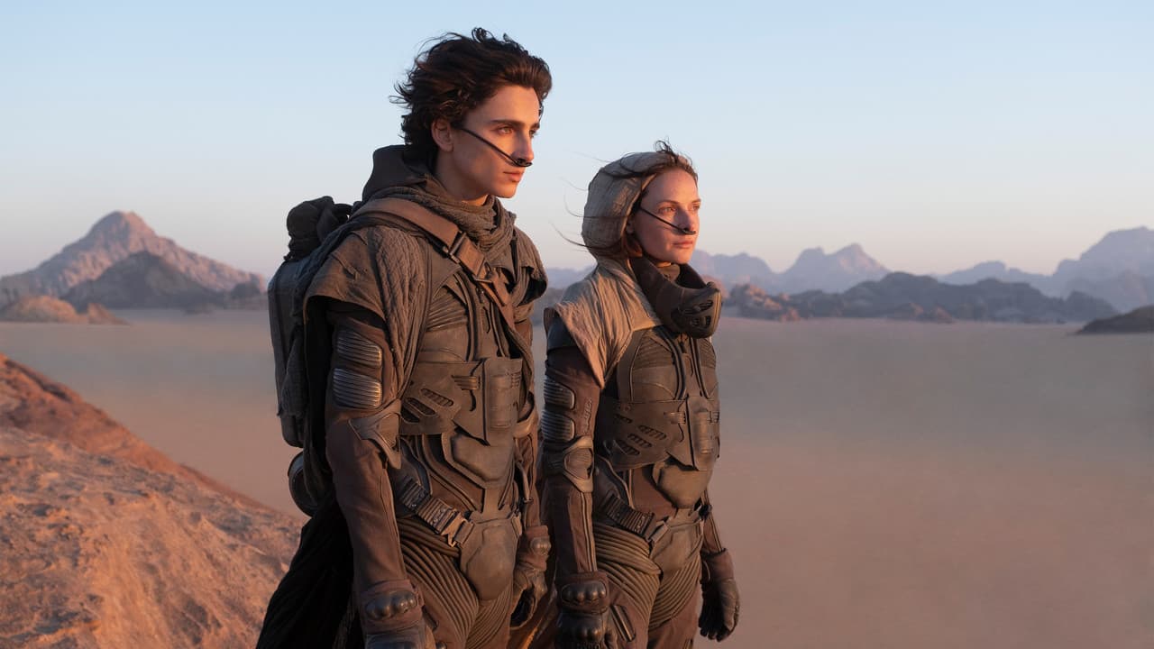 Dune still 3