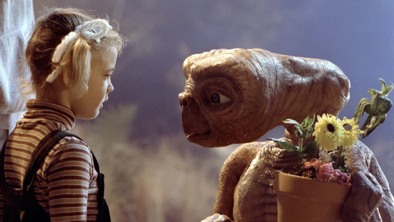 E.T. the Extra-Terrestrial still 6