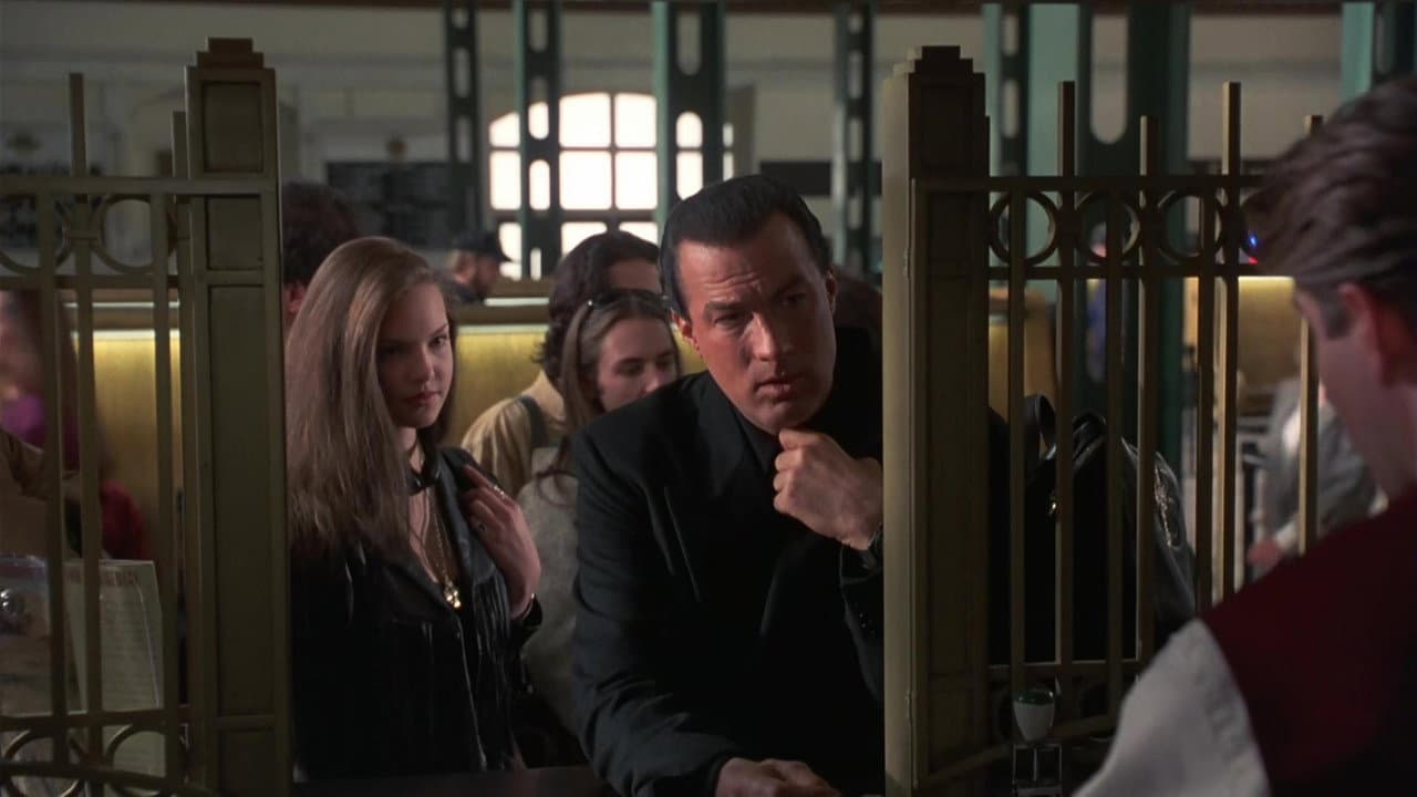 Under Siege 2: Dark Territory still 4