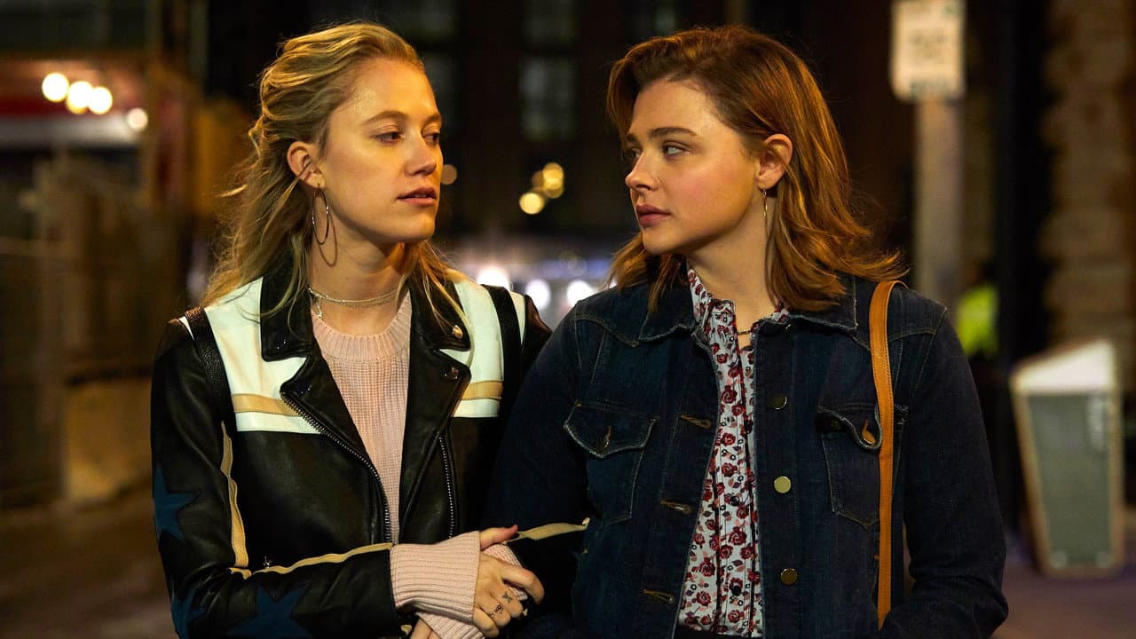 Greta still 8