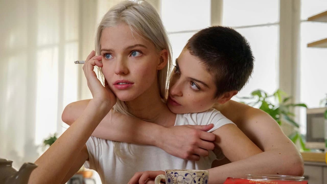 Anna still 5