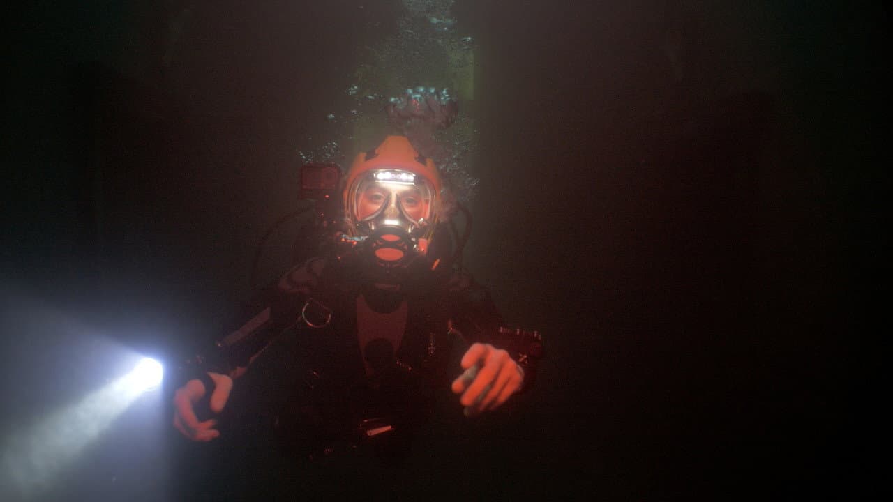 The Deep House still 8