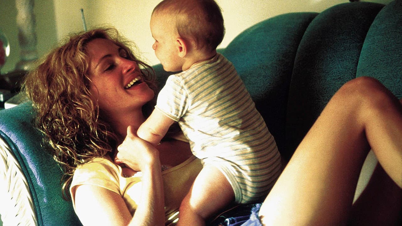 Erin Brockovich still 7