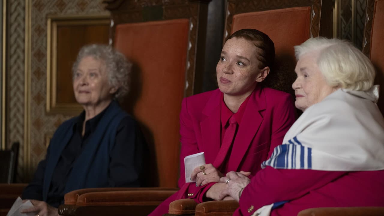 Eleanor the Great still 3