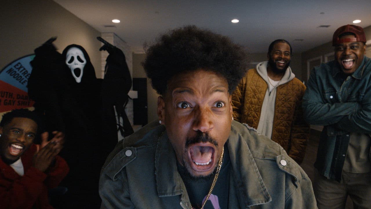 Scary Movie Review: A Hilarious Parody Classic