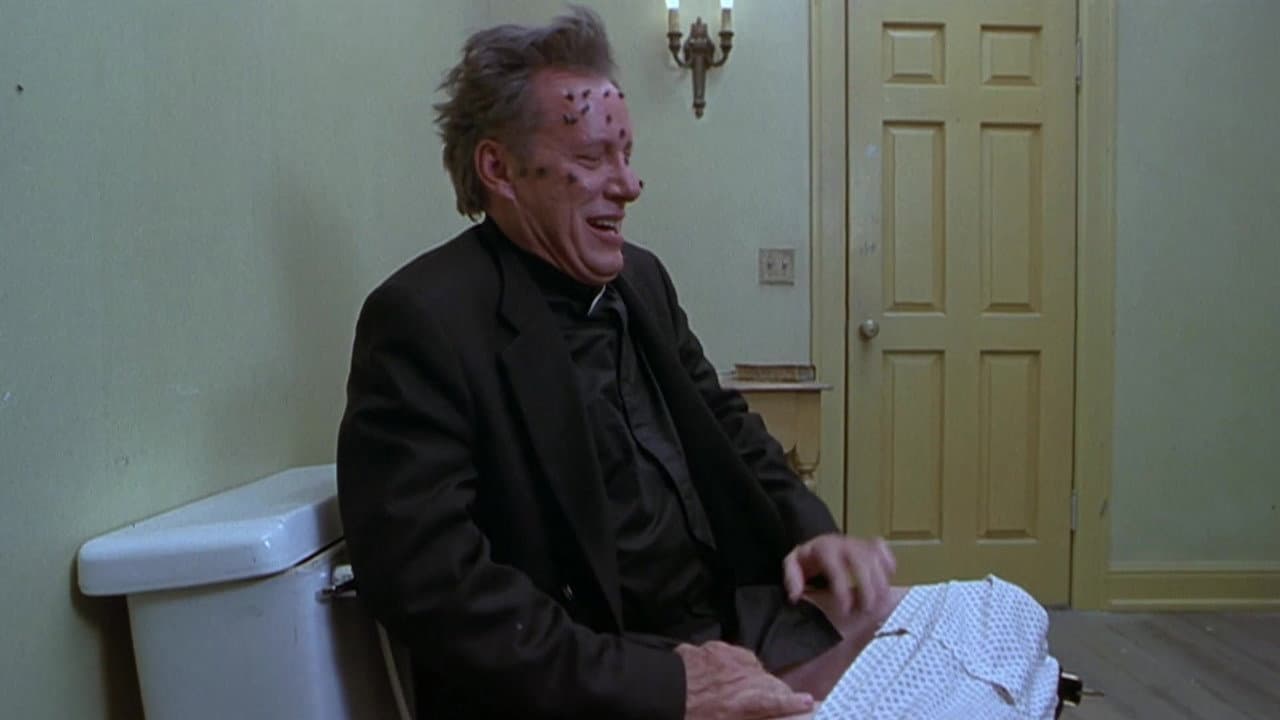 Scary Movie 2 still 4