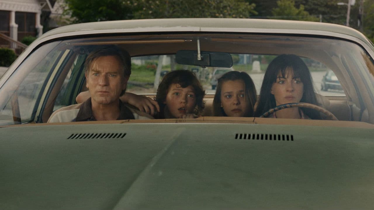 End of Oak Street (2026) Review | David Robert Mitchell still 4