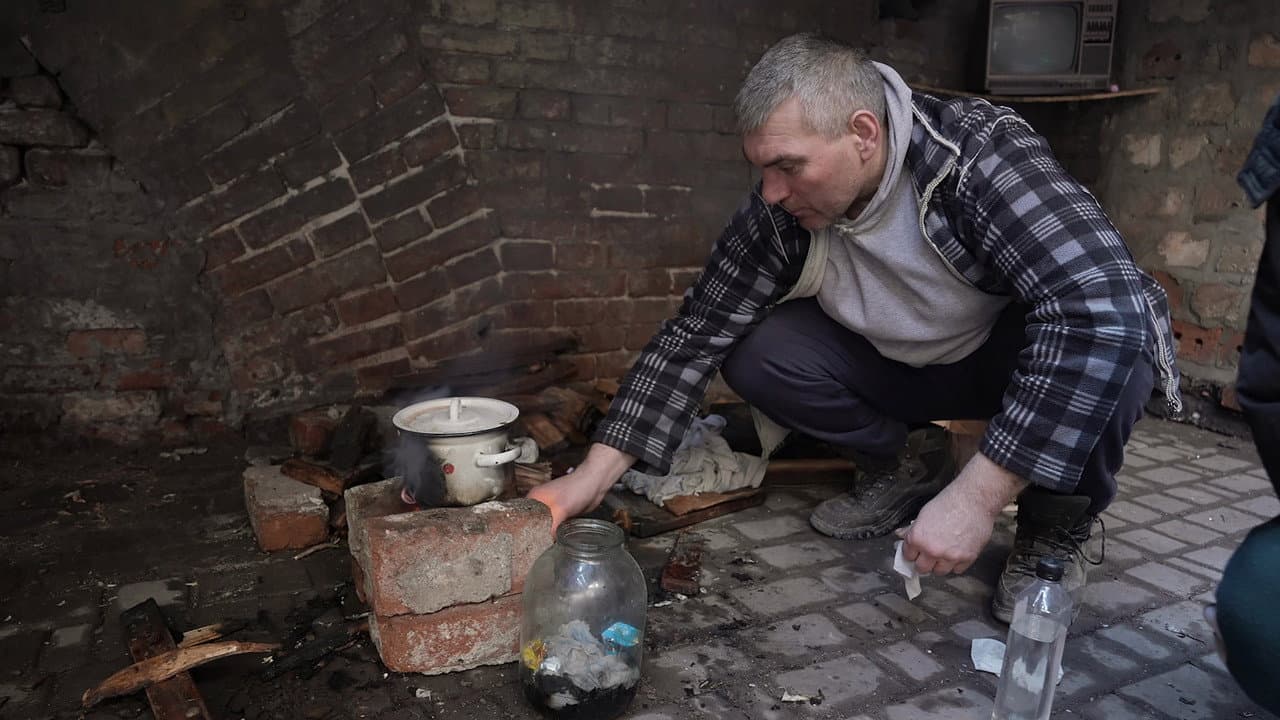 20 Days in Mariupol still 8