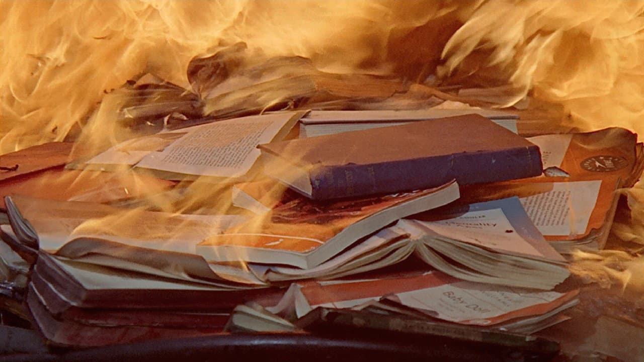 Fahrenheit 451 still 8