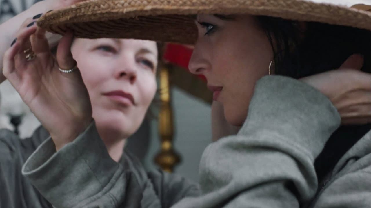 The Lost Daughter still 6
