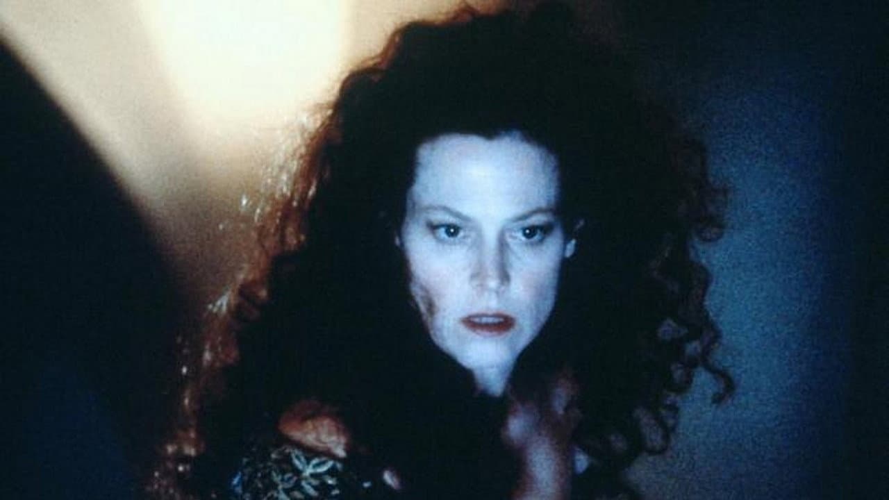 Snow White: A Tale of Terror still 5