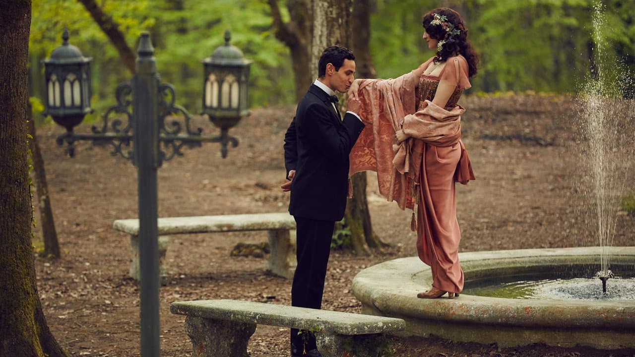 Ali and Nino still 2