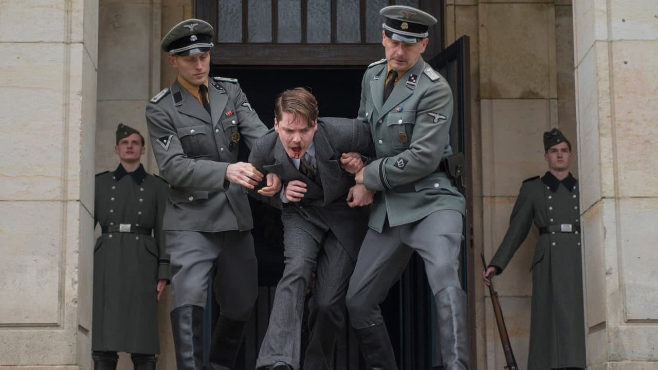 Alone in Berlin still 2
