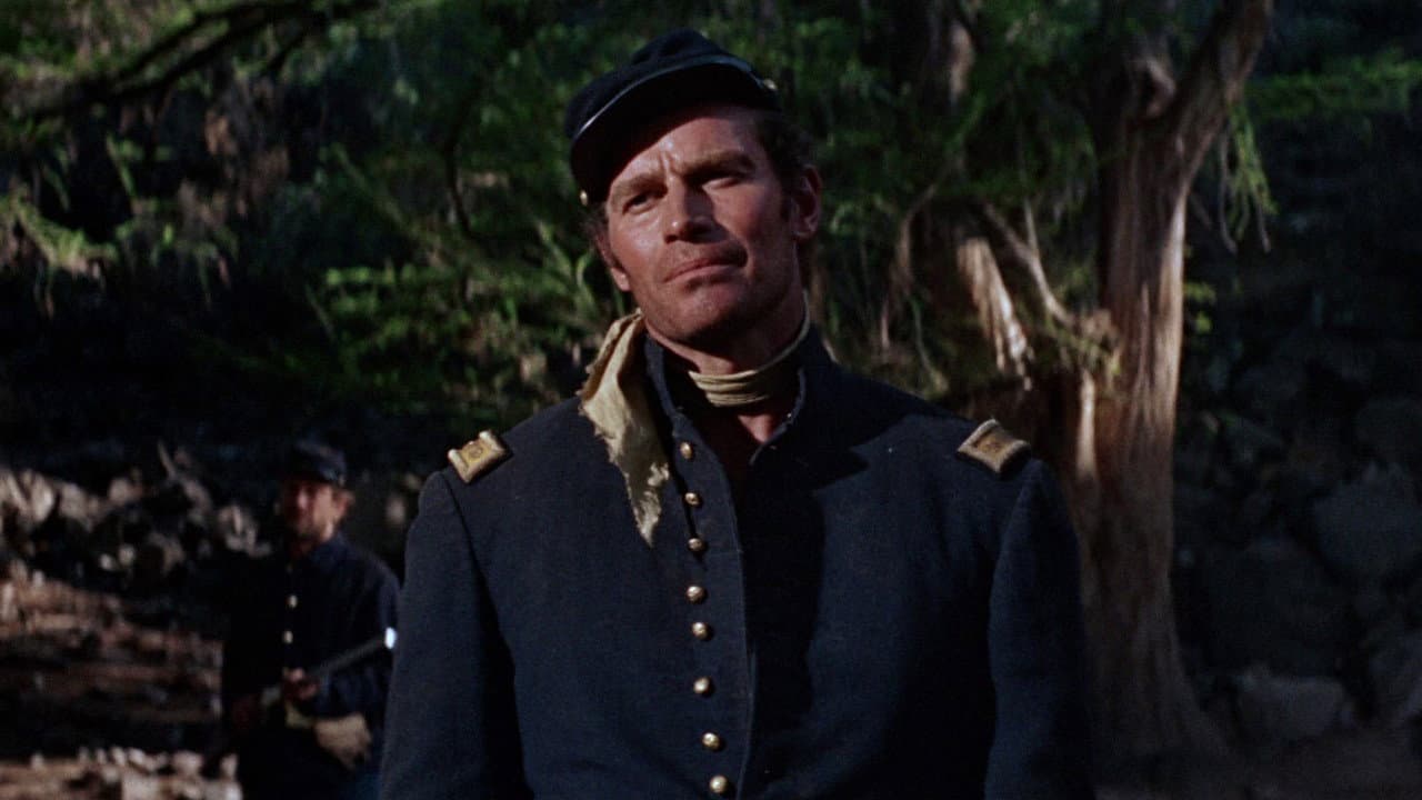 Major Dundee still 6