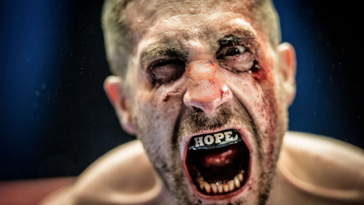 Southpaw still 6