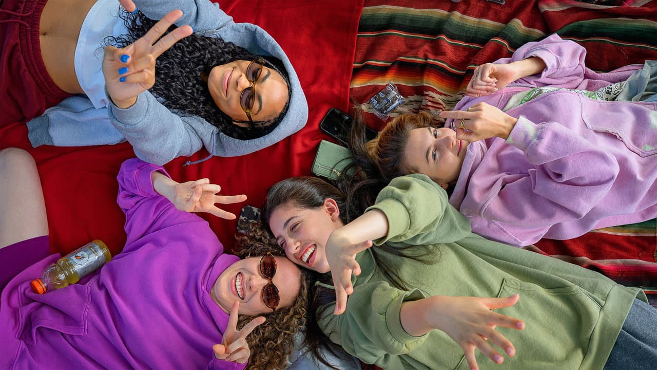 Roommates still 2