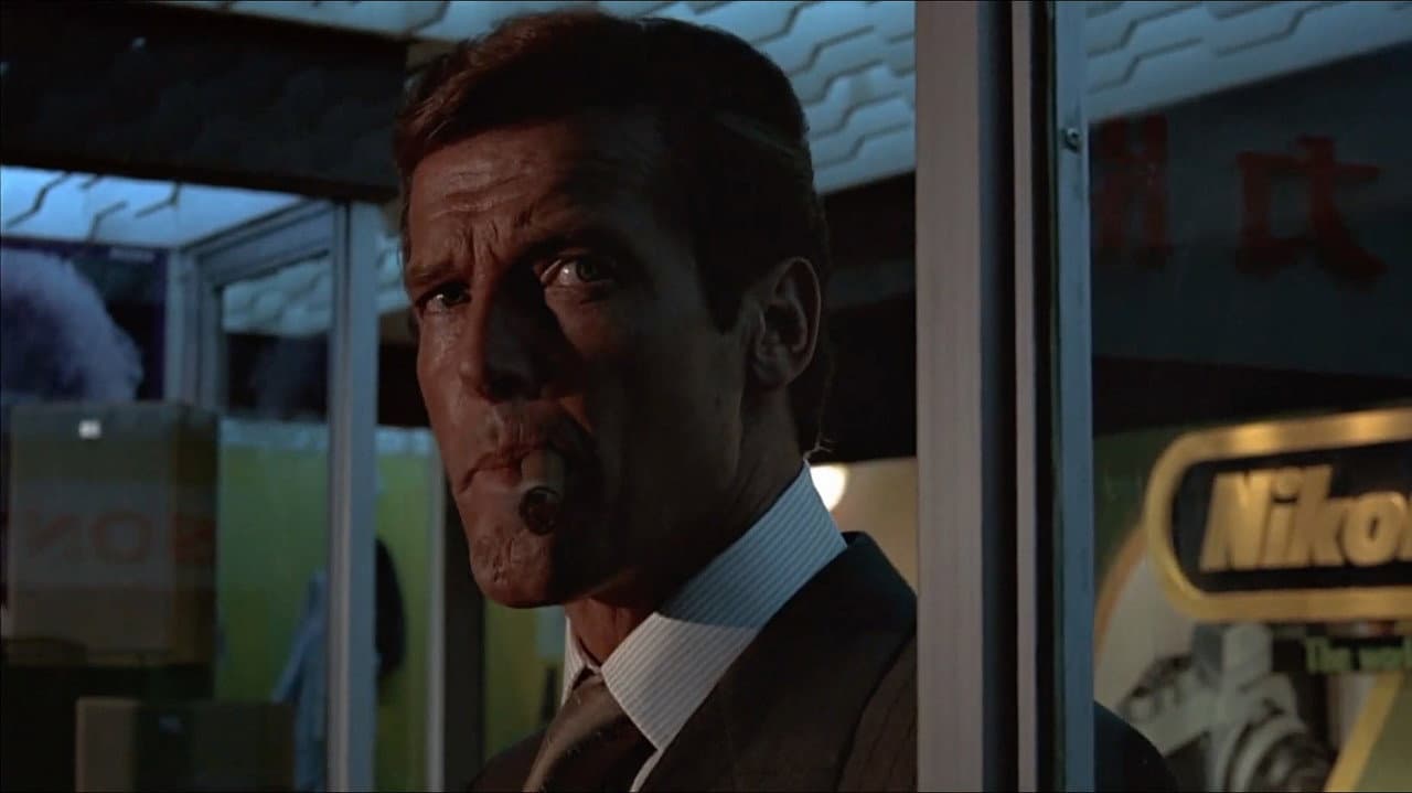 The Man with the Golden Gun still 8