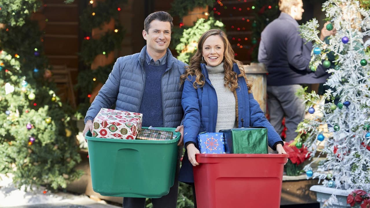 Check Inn to Christmas still 6