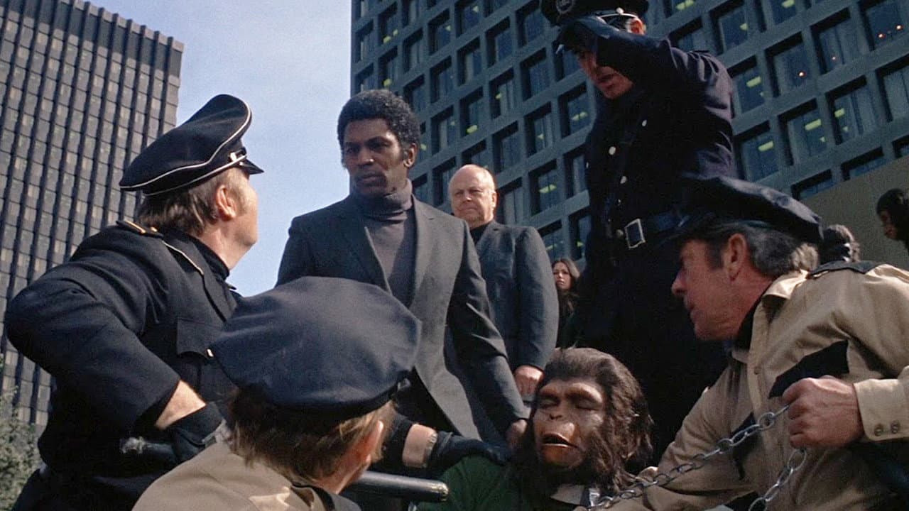 Conquest of the Planet of the Apes still 8