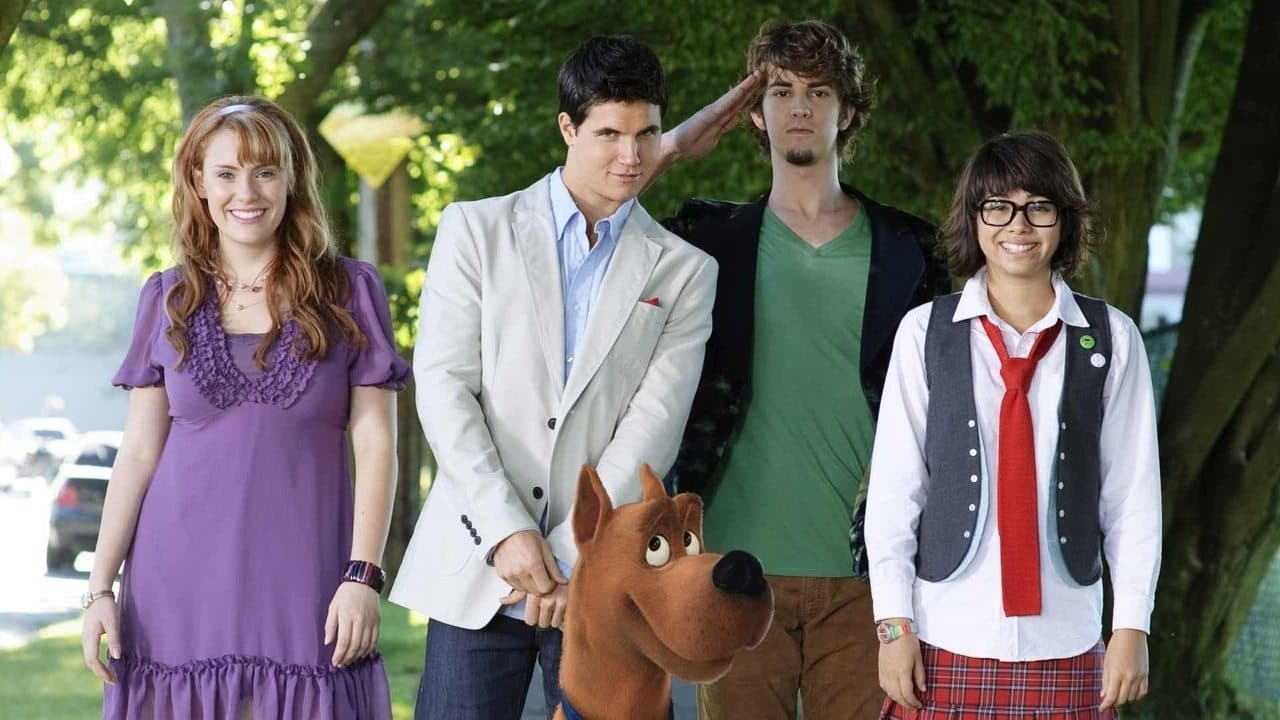 Scooby-Doo! The Mystery Begins still 2