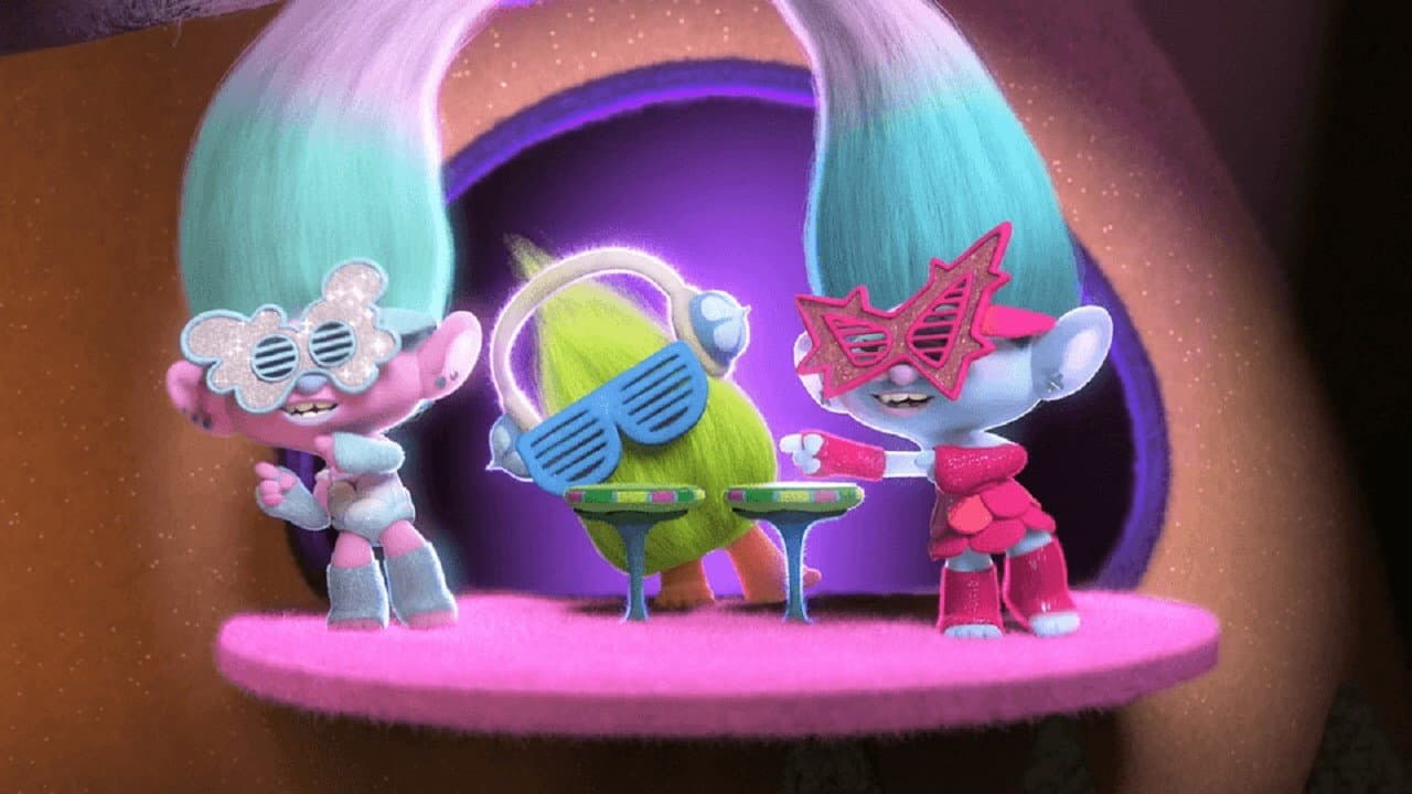 Trolls Holiday still 5